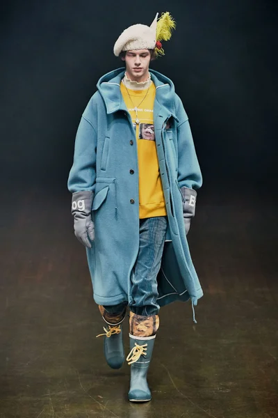 Look 28